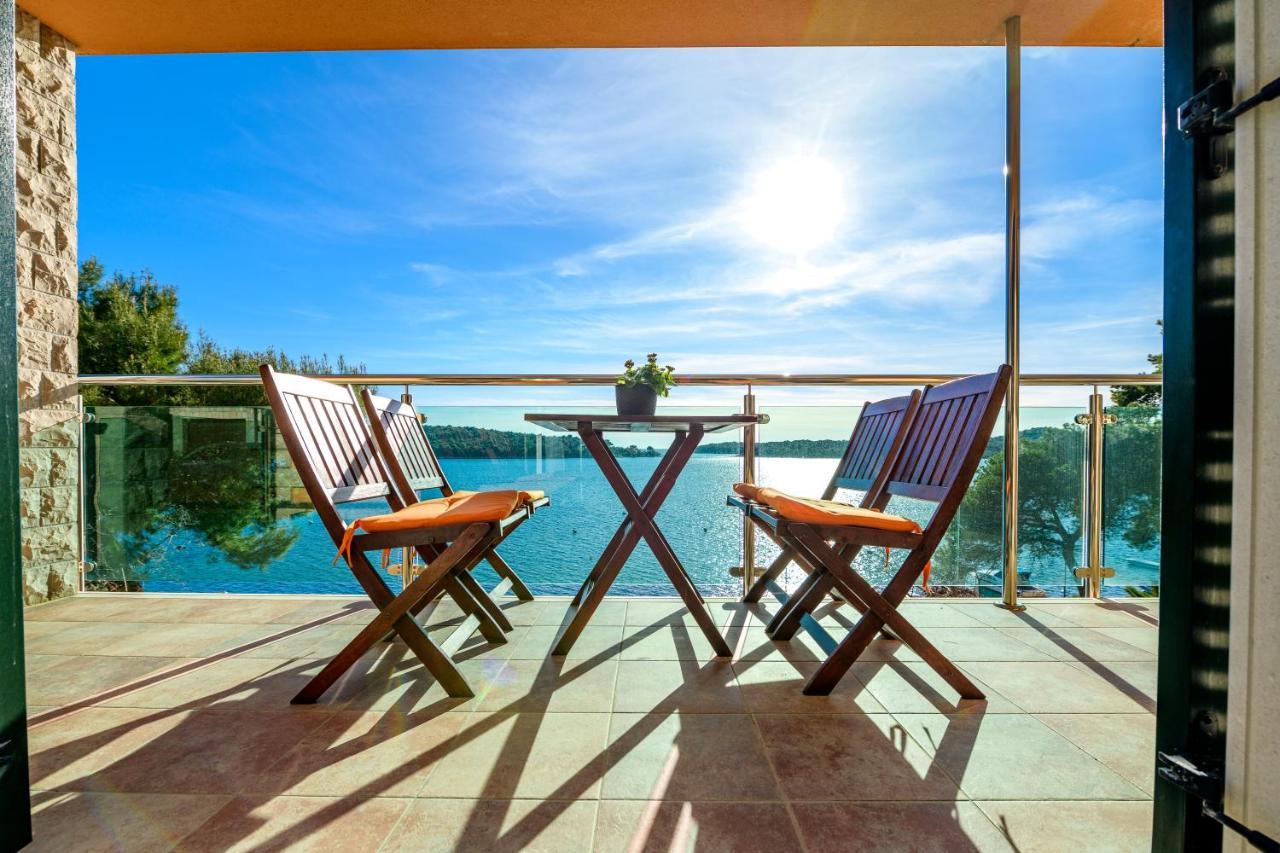 Villa Magnolia มาลีโลชินจ์ ภายนอก รูปภาพ