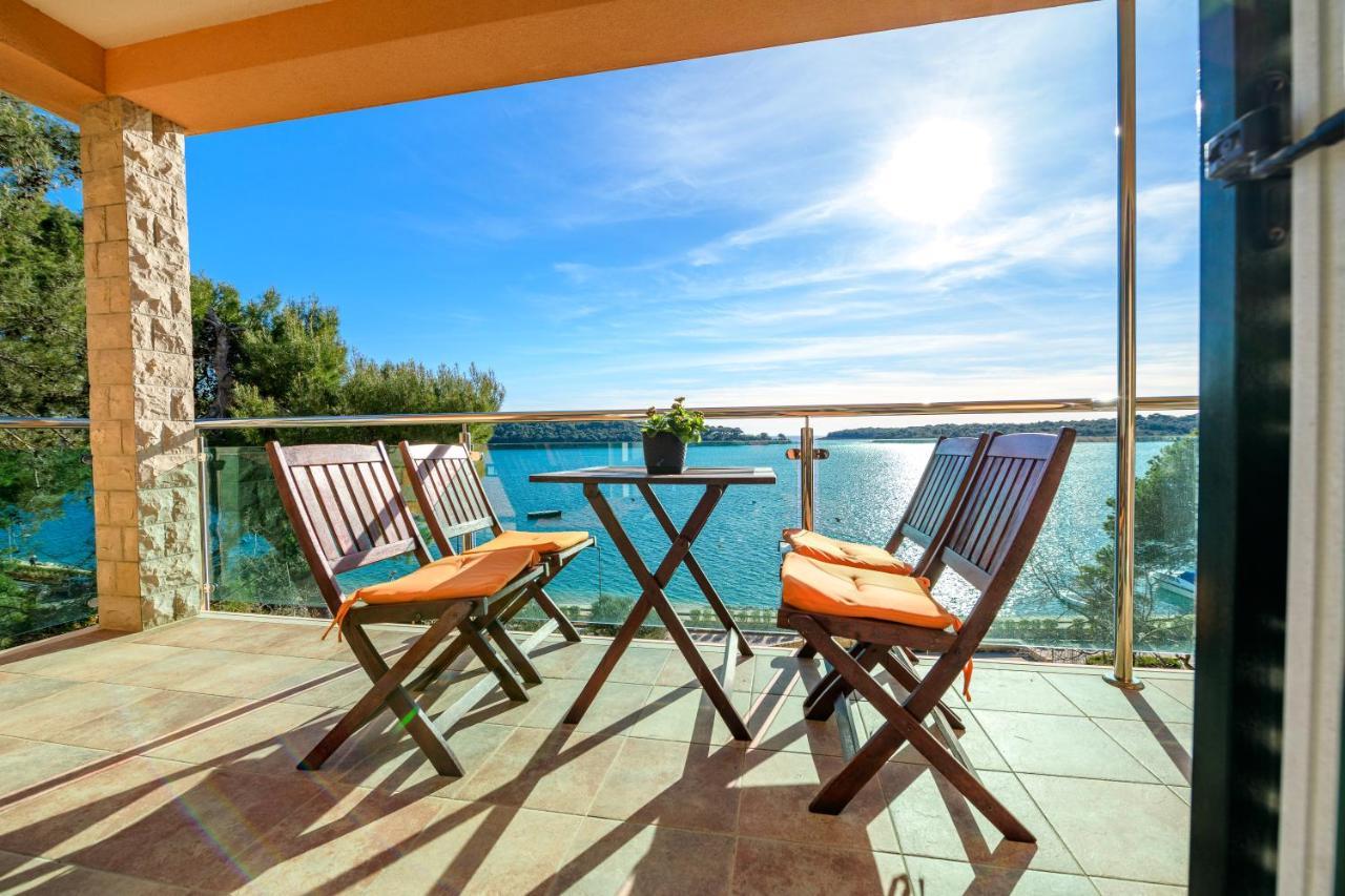 Villa Magnolia มาลีโลชินจ์ ภายนอก รูปภาพ